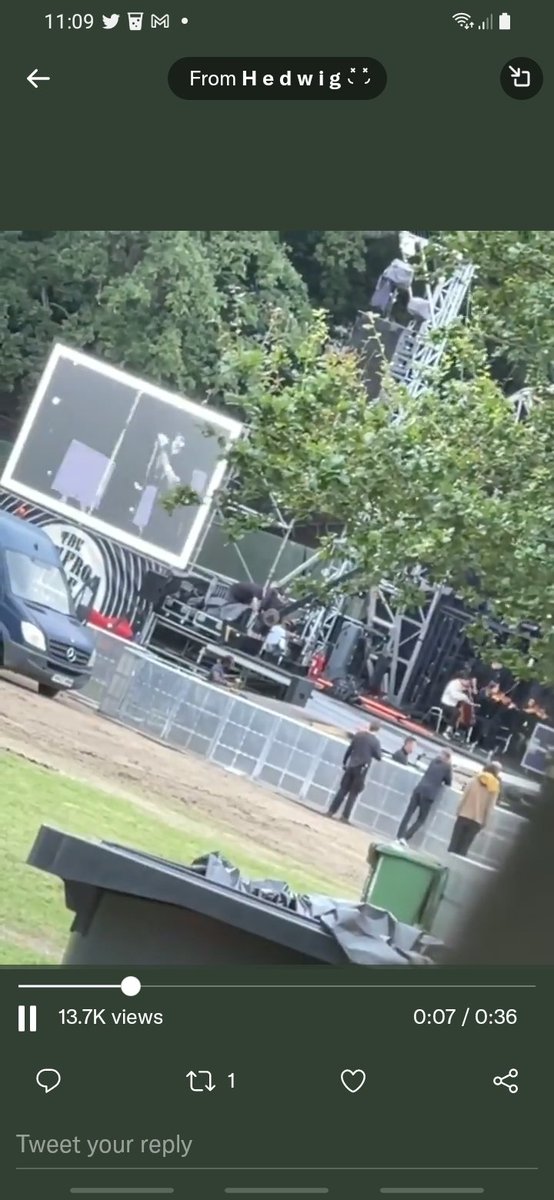 tinykhair's tweet image. CHICAS EL CELLO thats me