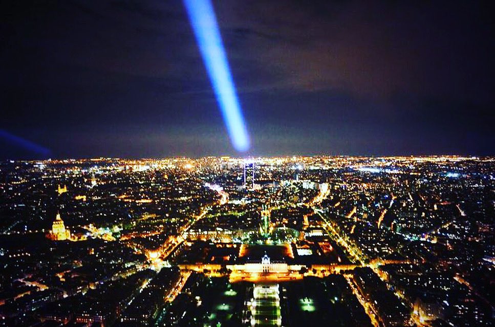 BOURGEOIS_MAG's tweet image. This night view is the most beautiful
I have ever seen #LatourEiffel

#エッフェル塔 からの景色はこれまでみた夜景で1番綺麗でした。写真の100倍は綺麗。