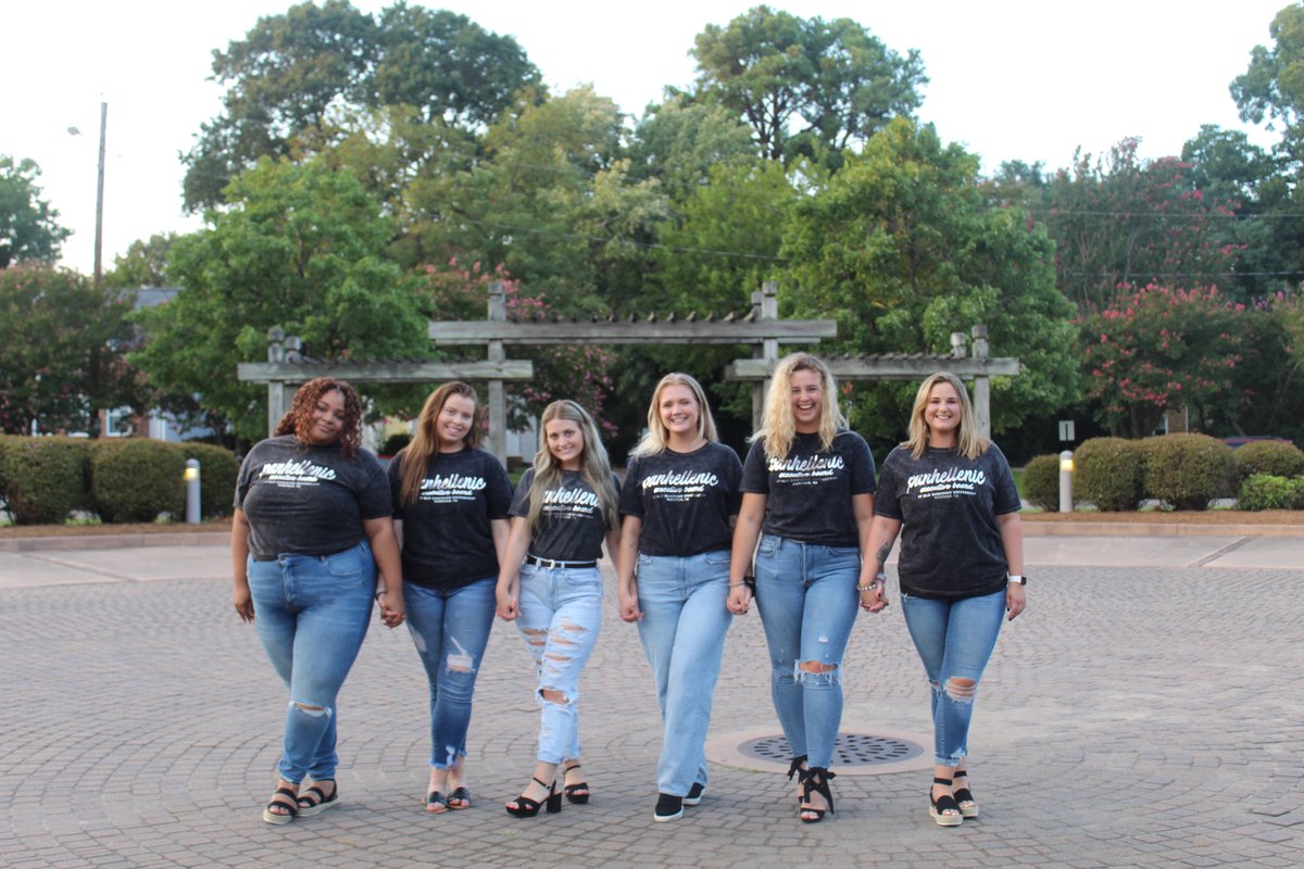 ODUPHC's tweet image. Happy First day of classes from ODU Panhellenic! #odu #odu25 #gogreek!