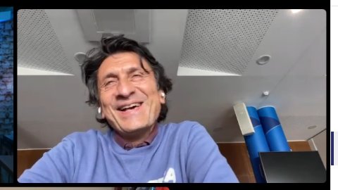raulschalke7's tweet photo. Sean Penn sonríe, yo sonrío. https://t.co/k2dwqyGmeG