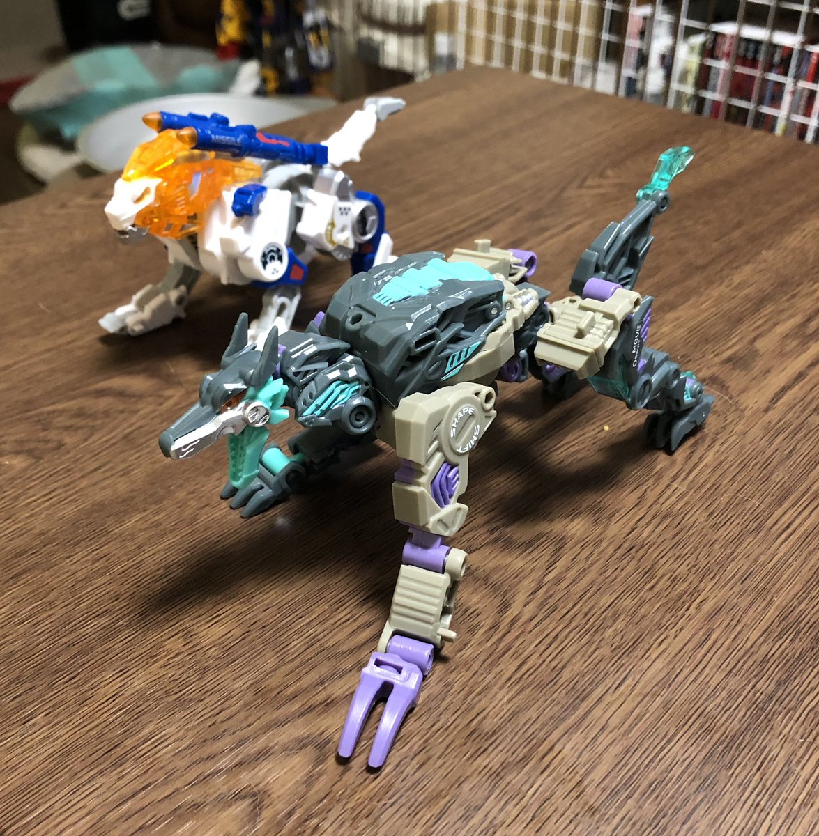 shitopiccyan's tweet photo. #FIRMHAND 到着。
ライオンと比べてもだいぶデカいんですけど。
まさか四足獣でこんな変態変形を拝めるとは思わなかった
最近の #BeastBOX はマジで頭おかしいと思うw
いいぞもっとやれww
#52Toys https://t.co/qtwhAYNahw