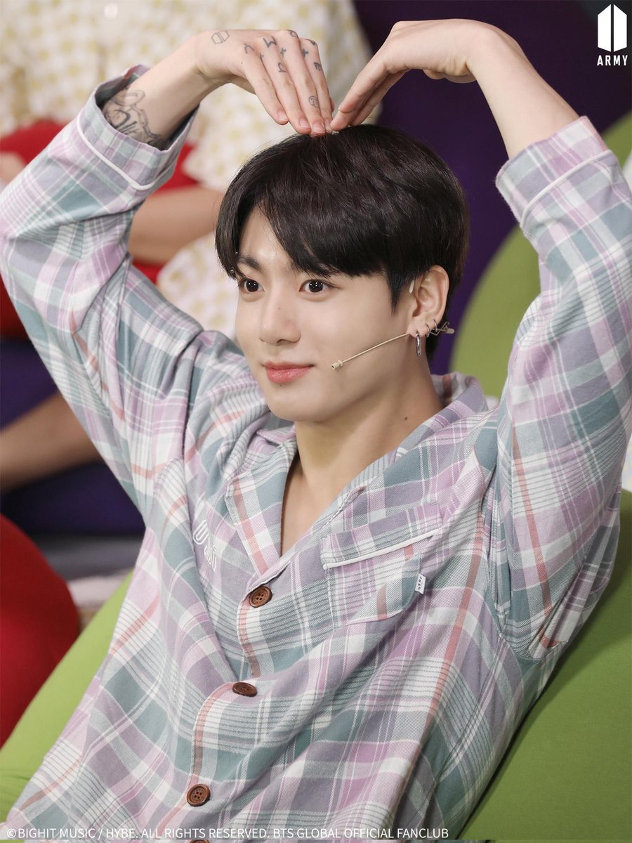 938mt's tweet photo. @Btss09827953 Ver.u 
🎂🍭Happy birthday to jungkook🍭 🎂
ขอให้มีความสุขมากๆ ขอให้มีคนรักเพิ่มขึ้นเรื่อยๆ ขอให้ทุกวันเป็นวันที่สดใส ขอให้สุขภาพร่างกายแข็งแรง ��ย่าเจ็บ อย่าป่วย ขอให้ยิ้มเป็นรอยยิ้มที่ทำให้โลกสดใสและเป็นมักเน่ที่น่ารักแบบนี้ตลาดไป 💕 https://t.co/0XQGdnMACo