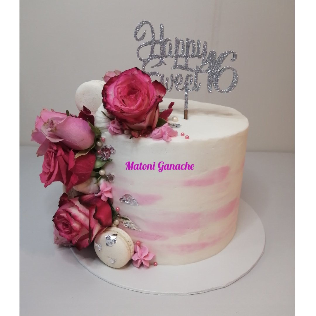MatoniG's tweet photo. For your custom cakes and cupcakes of any occasion in Cape Town and surrounding areas call or whats app 0732196141. To see more of my work you can also follow my IG page at matoni_ganache #GirlsTalkZA https://t.co/Any5UnNjLJ