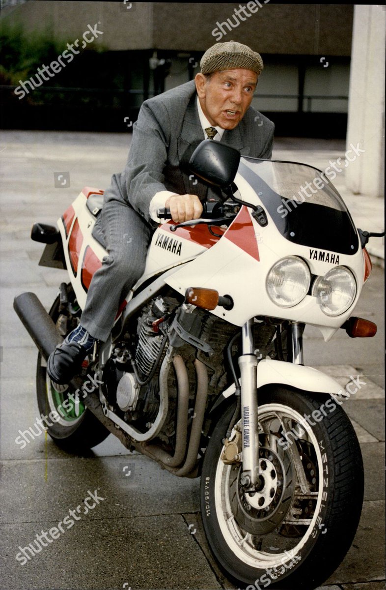 popsyosh34's tweet image. Norman Wisdom 🇬🇧🏁
FZ Yamaha 
#NiceAndSweet