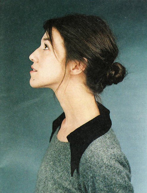 Je pense qu’il faut vivre le plus intensément possible ce qu’on a à vivre.

- Charlotte Gainsbourg