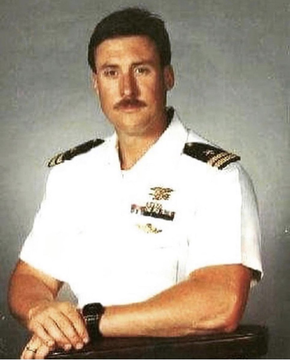 op_hawkeye's tweet photo. 8.30.2001 ~ LCDR Rock Blais 🇺🇸

#OpHawkeyeRemembers #RockBlais #SEALTeamTWO #NSWUnitFOUR #LeapFrogs #LLTB #supportourSOFcommunity #Operation_Hawkeye

📜 https://t.co/q2tAvjByWe https://t.co/IvudA3x1qr