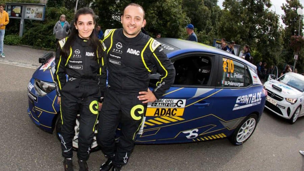 FFSA (@ffsportauto) on Twitter photo Victoire de <a href="/laurent_pellier/">Pellier</a> & Marine Pelamourgues au #BarumRally - Opel e-Rally Cup 2021 ! 🥇⚡
🔥 Troisième victoire de la saison en autant de manches pour le Français.
Yohan Rossel et Alexandre Coria finissent 4e. Victoire de <a href="/laurent_pellier/">Pellier</a> & Marine Pelamourgues au #BarumRally - Opel e-Rally Cup 2021 ! 🥇⚡
🔥 Troisième victoire de la saison en autant de manches pour le Français.
Yohan Rossel et Alexandre Coria finissent 4e.
