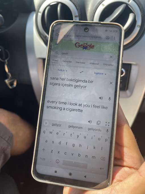 I&rsquo;m dead https://t.co/1EUuqoD4rE