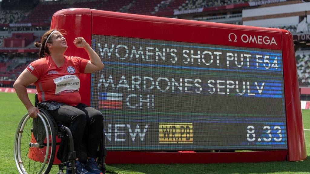 ORO Paralímpico y doble RÉCORD MUNDIAL!!!! Nuevamente lo logramos papito querido!!! ❤️🙌🏻🇨🇱💪🏻 #medalladeoro #recordmundial #recordparalimpico #teamparachile #chile #tokyo2020 #paraathletics #shotput