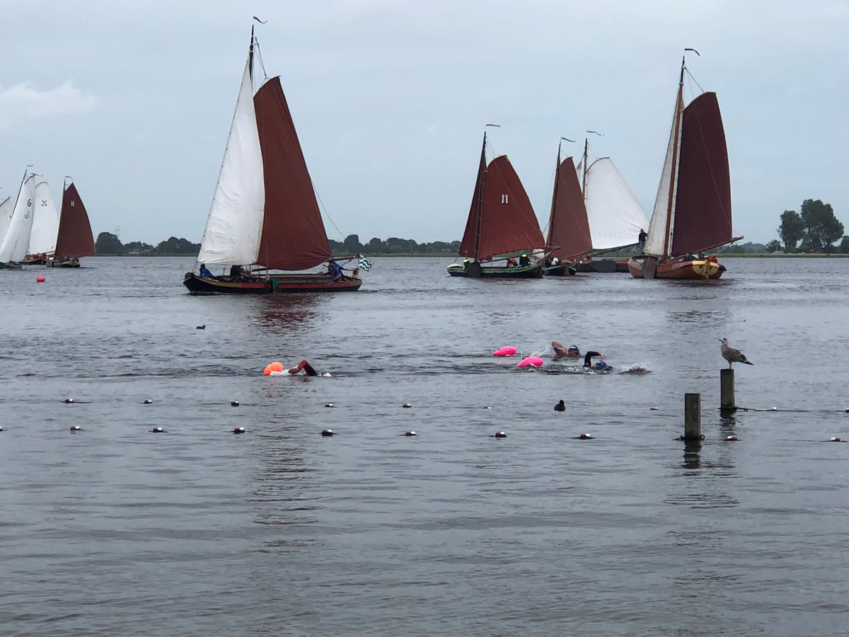 Hollandser kunnen we open water zwemmen niet maken.

Het hele jaar rond zwemmen in het open water, dat is wat we in onze vereniging ook mogelijk maken
Natuurlijk onder deskundige begeleiding, starters tot doorgewinterde zwemmers zijn van harte welkom om deze ervaring te ondergaan