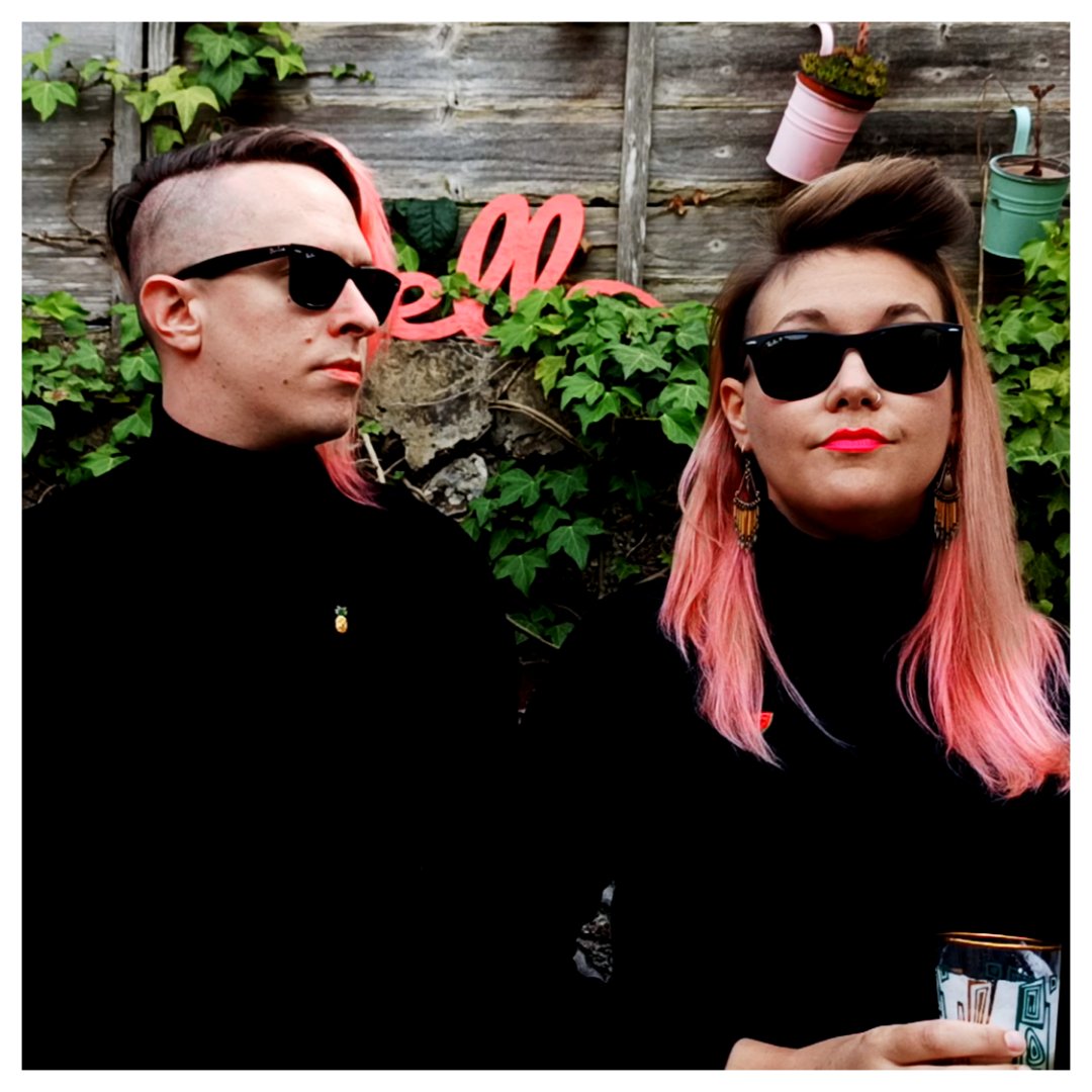 BeckyBeckyMusic's tweet photo. New treats coming this week....

👀

#newmusic #pinkhair #twinning #brightonbands #electro #literarypop #pineapplepop https://t.co/KGR4rXIds2