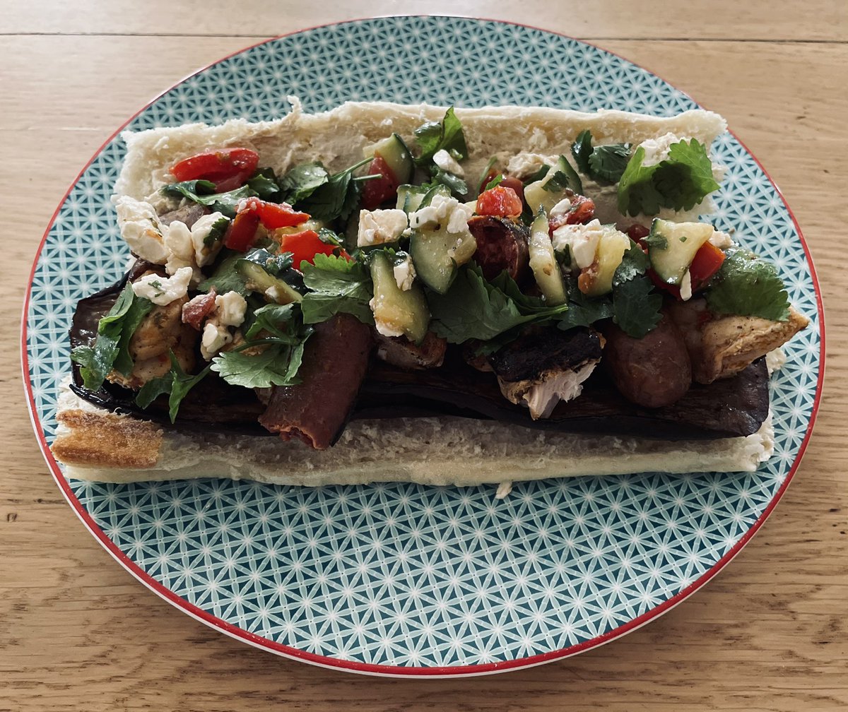 Saphoooo's tweet photo. J’ai entendu des critiques par-ci par-là, mais me dites pas que c’est pas #lemiam ça ! 😍 https://t.co/hVHvGZOF3L