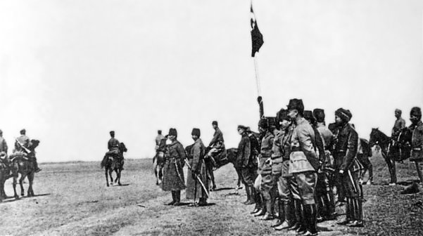 JTfrancais's tweet photo. Il y a 99 ans, le 30 août 1922, le mouvement kemaliste commandé par Mustafa Kemal remportait la dernière bataille de la guerre d'indépendance turque, la bataille de Dumlupınar. https://t.co/fM2G8pBXph