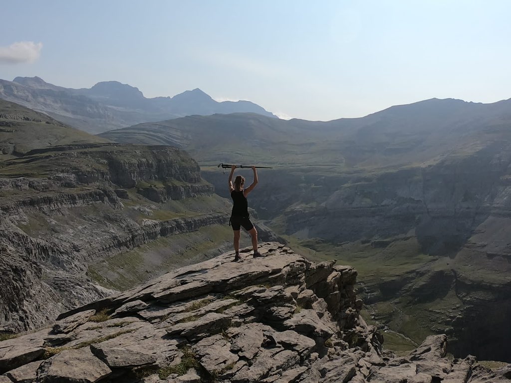 SpainExploring's tweet photo. Here we are! Perdidos High Route. #Ordesa and Monte Perdido National Park. https://t.co/SeHbs5V9AG https://t.co/RJCYAAJAWP
