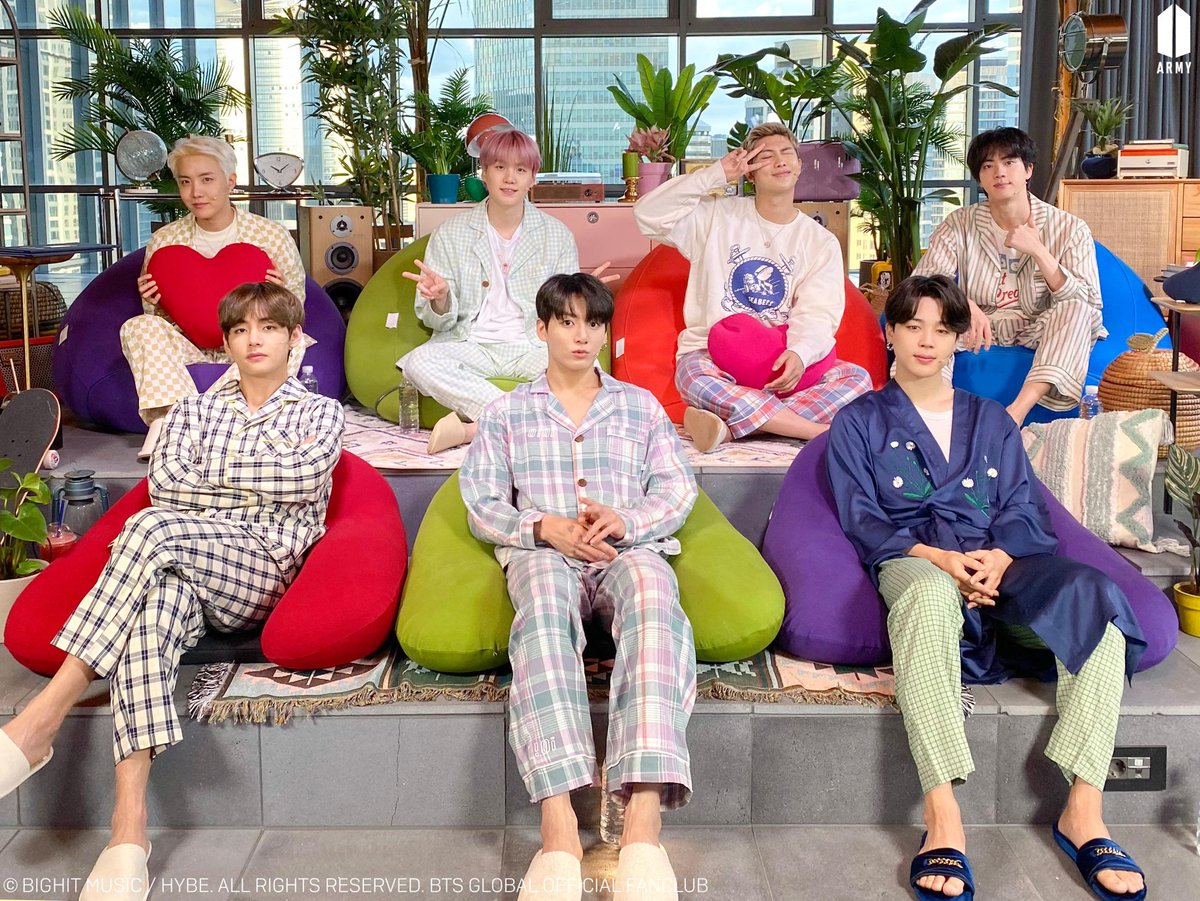 JMLOVEMODE's tweet photo. ‘어느 멋진 여름날 (One Amazing Summer Day)’ Live Meeting Behind Sketch  (1)

🔗https://t.co/1myZDZCwKo

#어느_멋진_여름날 🌠
#One_Amazing_Summer_Day 🌠
#방탄소년단 #BTS @BTS_twt https://t.co/Dh7nPFFt12