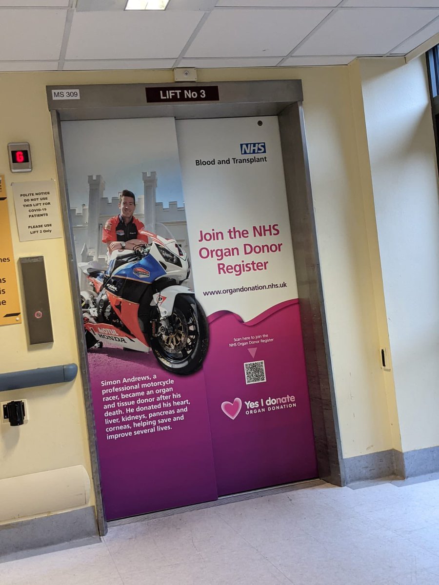 The new lift wraps are up at last on both sites @WorcsAcuteNHS  @NHSOrganDonor 
It’s taken a long time to achieve but we are so pleased with the final results. Just in time for #organdonationweek2021 
Thank you to everyone involved in helping to achieve this