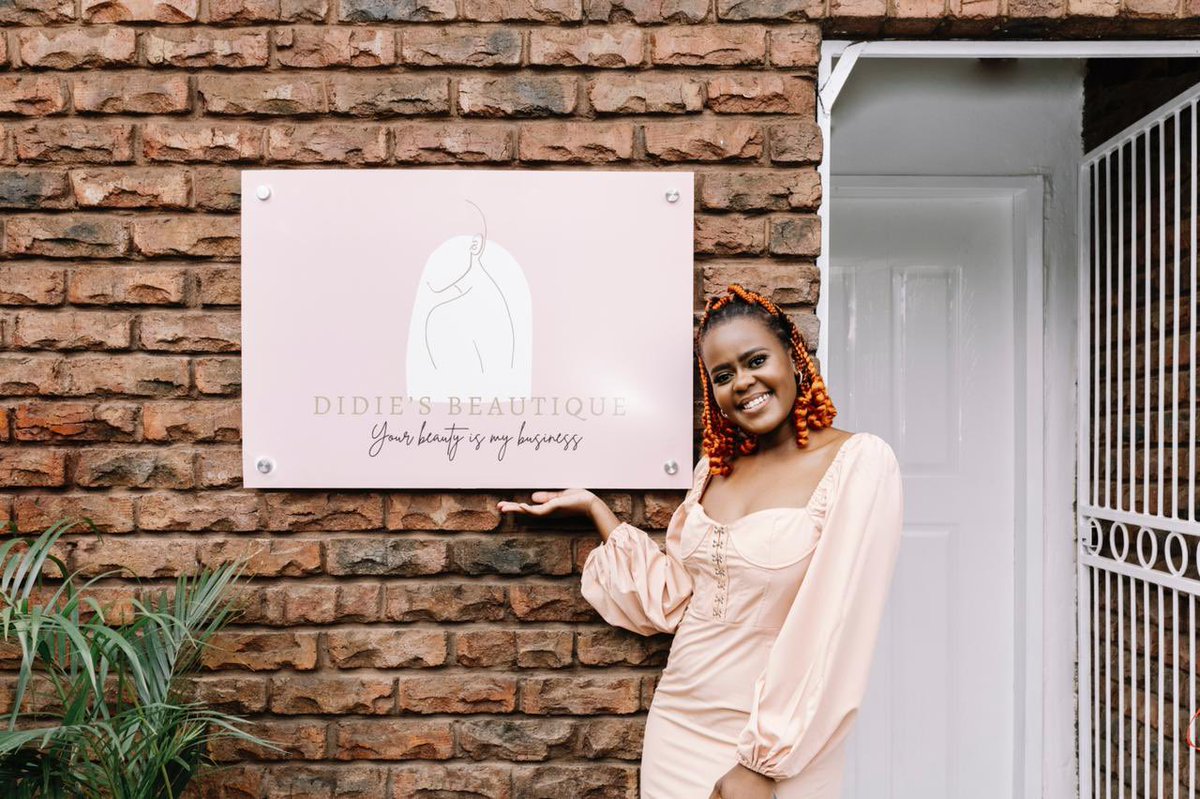 Didie_Museri's tweet photo. I opened my very first beauty studio🤩💄😍🌸!!! I am so excited about this new business venture and I can’t wait for you guys to experience it too! 
📸: @uniquerandi (thank you so much for these stunning pictures!) https://t.co/TjTYBYhxDA
