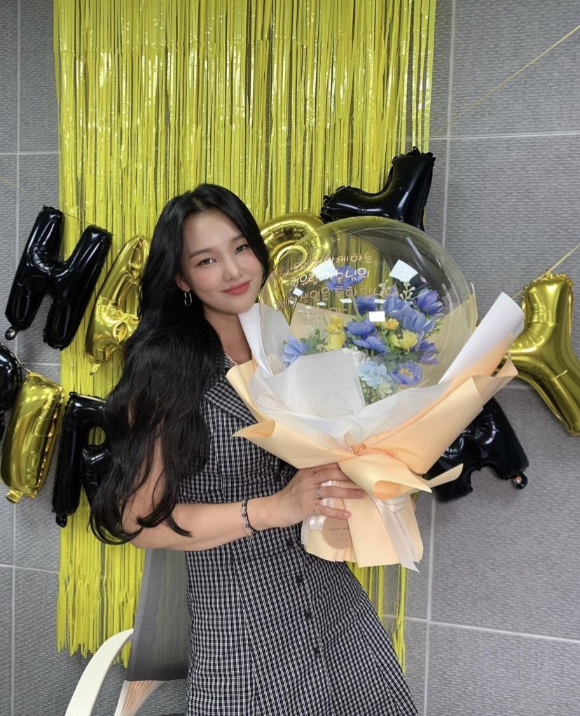 ultplayback's tweet photo. Happy belated birthday to our beautiful leader and vocal queen Woolim!💗 #황우림 #HappyWoolimDay https://t.co/DH5YZr8No9