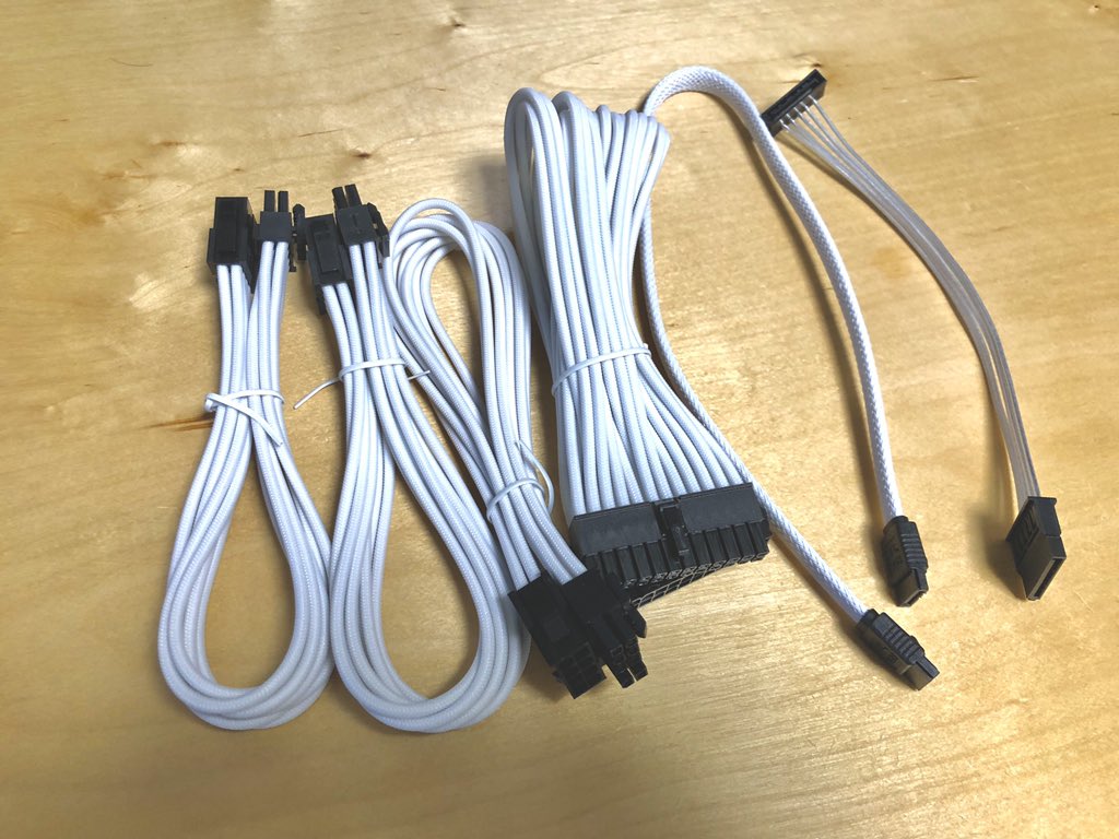 DoubleSlashLab's tweet image. 色はホワイトで揃えてみました😊

#スリーブケーブル