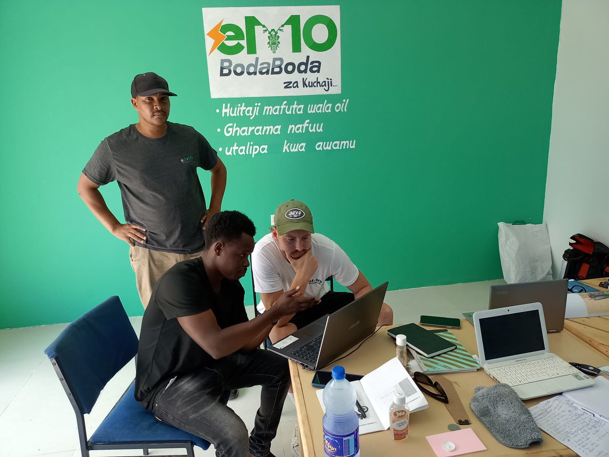 managerfuermens's tweet photo. Für unseren Volunteer Expert Benedikt geht das Abenteuer Social Sabbatical heute so richtig los. 
Die nächsten 2 Monate wird er ein Social Startup in Tanzania unterstützen!
Auch Lust auf ein Social Sabbatical?
Dann bewerbe dich jetzt unter https://t.co/lHTFUdDmnC https://t.co/c6j7TbYvmG