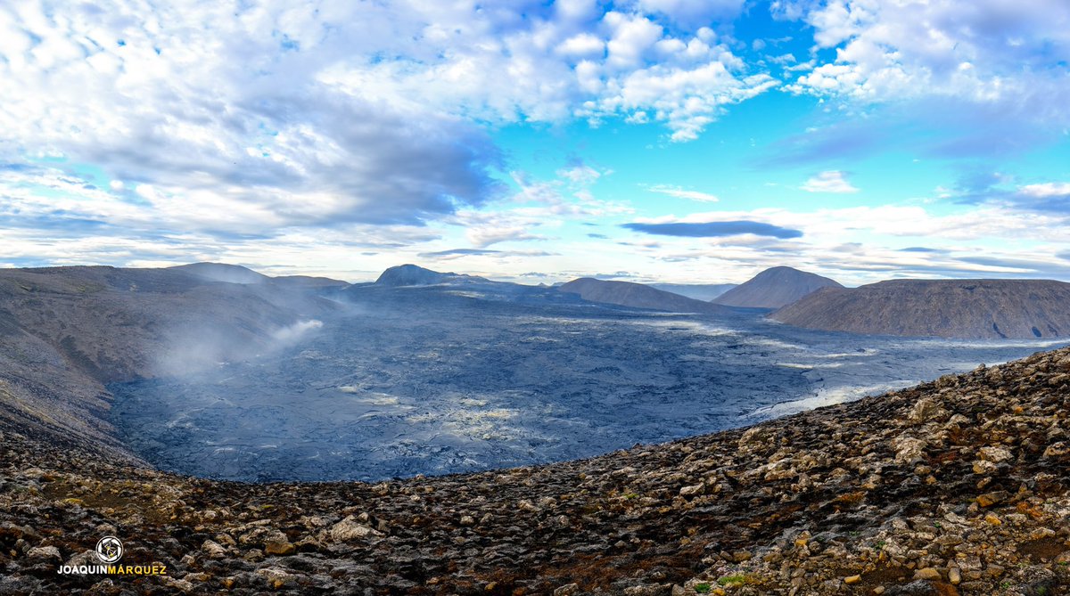 PAISAJE VOLCÁNICO

Panorámica de 3 fotografías. 
Fagradalsfjall - Islandia 27/07/2021

#fujixt3 + 18-55mm
Mientras nosotros disfrutábamos de estas vistas el volcán dormía sin dejar de ser todo un espectáculo para el disfrute de nuestros ojos. 

<a href="/fujifilm_es/">Fujifilm España</a>