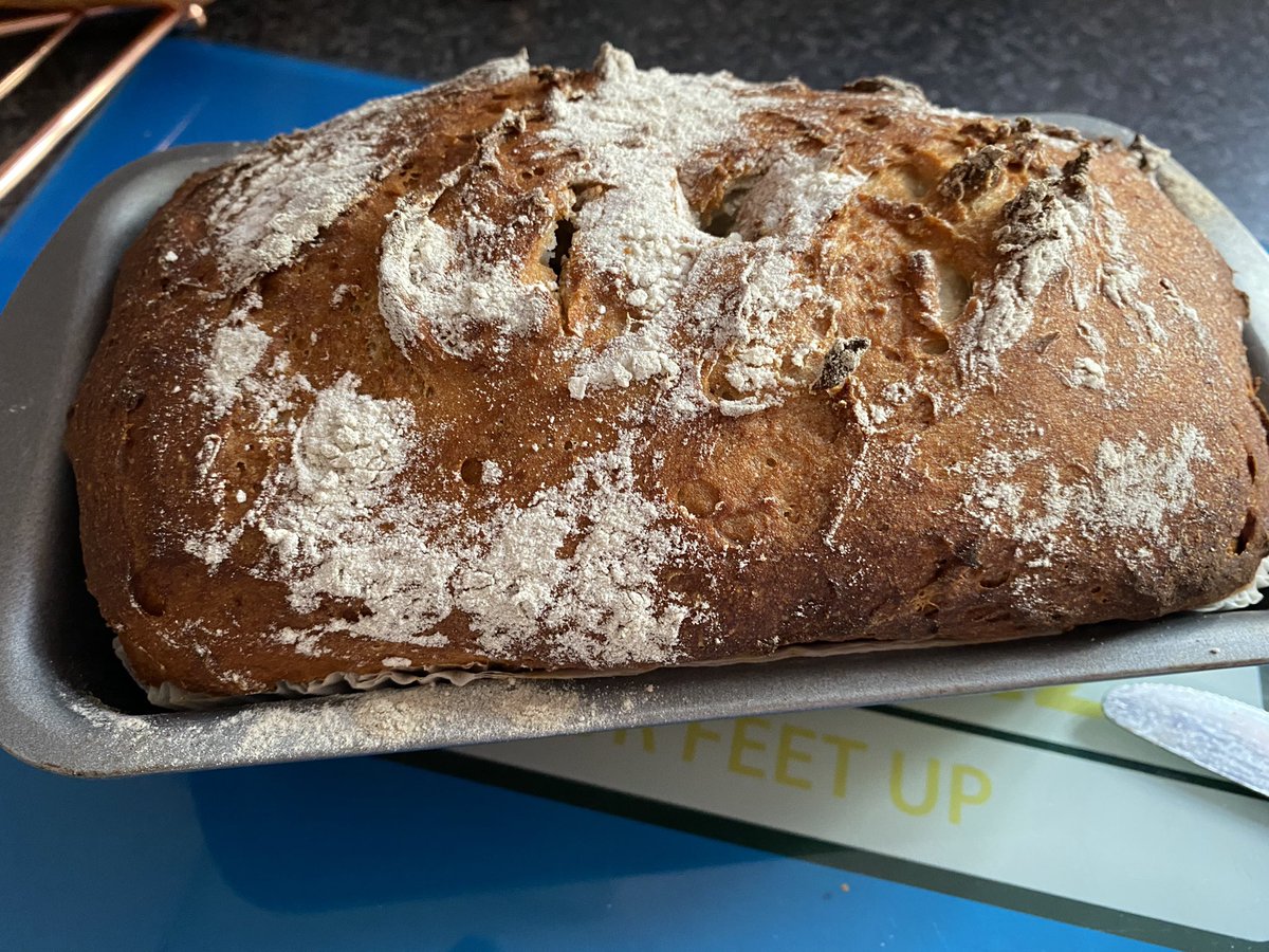 freefrombeccah's tweet photo. Made my first loaf of bread yesterday using @beckyexcell recipe. Really easy to make &amp; tastes great. Note to self; dont use pan liners or the bread will get stuck &amp; you will spend ages picking it off &amp; lose half the crust 🤦🏻‍♀️ works with cakes, not bread. Blaming it on brain fog https://t.co/LzoqfaUwWe