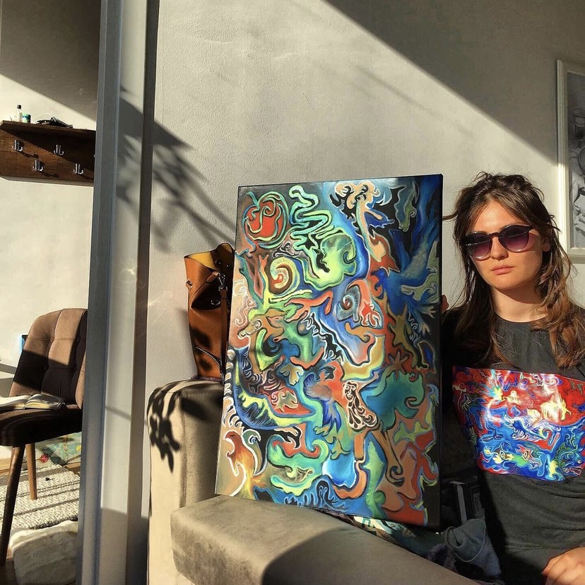 belisiru's tweet photo. Hello Friends! 
I made this thread to introduce myself. I am Ebru and I born in February, 2000. I’ve been producing art since 2014 and I’ve start from oil painting then switch to digital art. I don’t know why but everything I do somehow turns to psychedelic in the end. https://t.co/5s09ATdlBL