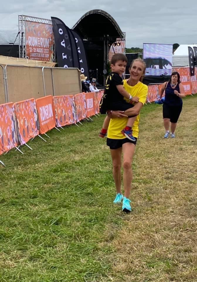 stevejay78's tweet photo. @paulajradcliffe thank you for making #RunFestRun so magical for us. We canβt wait to show everyone the picture of you carrying our son over the finish line. Thank you for the memories and for being such an inspiration to our family. https://t.co/uyUCTMm866