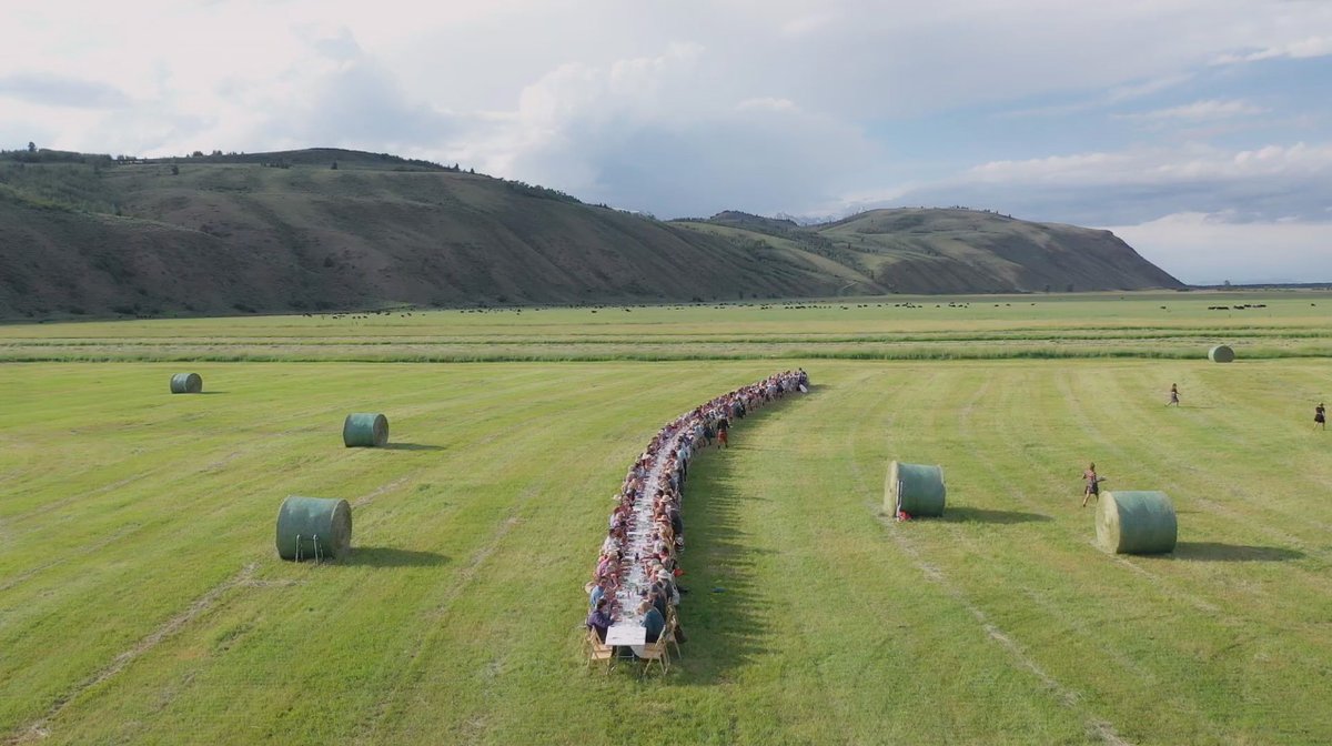 firstshowing's tweet photo. ICYMI: Watch the trailer for a documentary about the dining experience "Outstanding in the Field", created by artist Jim Denevan. He sets up curved tables in places where your food comes from. Beautiful! Watch here: https://t.co/B85pVaI6EF
#docs #ManintheField https://t.co/gLxuZLs0gU