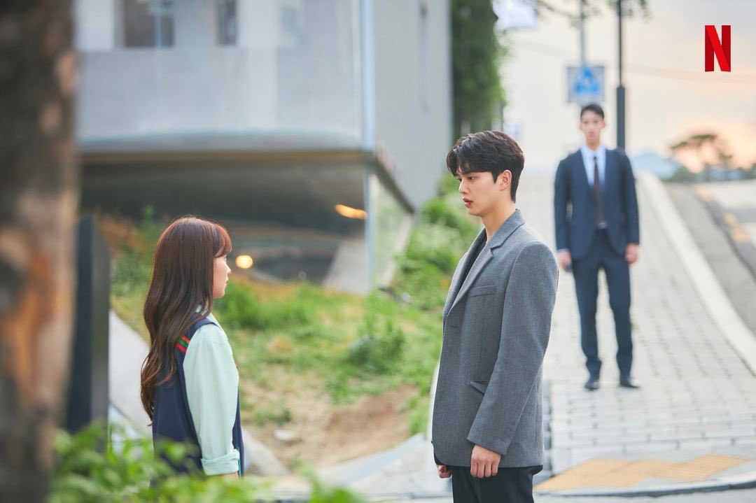 kdramawrId's tweet photo. your opinion on: Love Alarm 2 https://t.co/abm1JXNin9