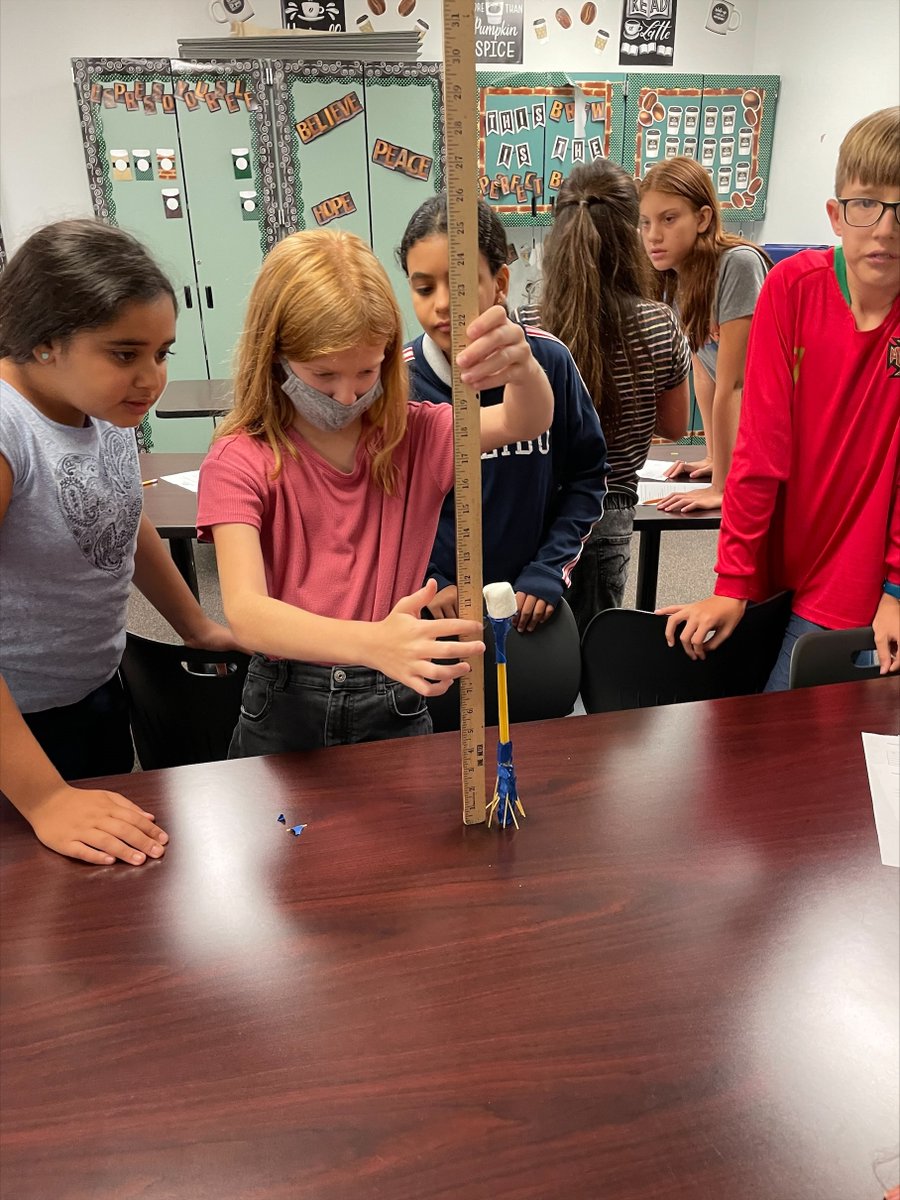 PCS_ElemMath's tweet image. These Tarpon Fundamental 5th graders collaborated to create the tallest spaghetti skyscraper last week during the Math Mindsets Unit. We&apos;re inspired by all the unique solutions they invented for this problem! #iteachmath