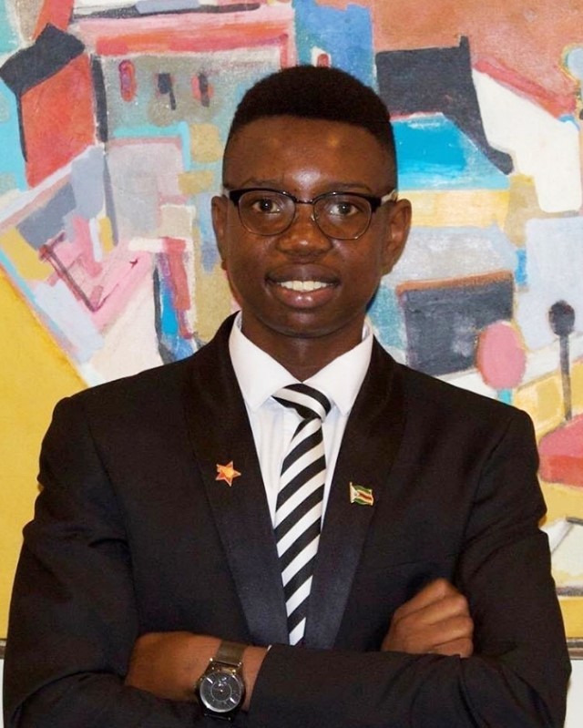 ThinkZambiaORG's tweet photo. Lets Get Inspired
Meet 24 year old Tafara Makaza from Zimbabwe (instagram; tafaramakaza) He is one of the young leaders featured in the Generation 17 initiative that is in partnership with the UNDP. He moved to the U.S. in 2017 for college where he discovered ride-sharing apps. https://t.co/EoxlQmmLCW
