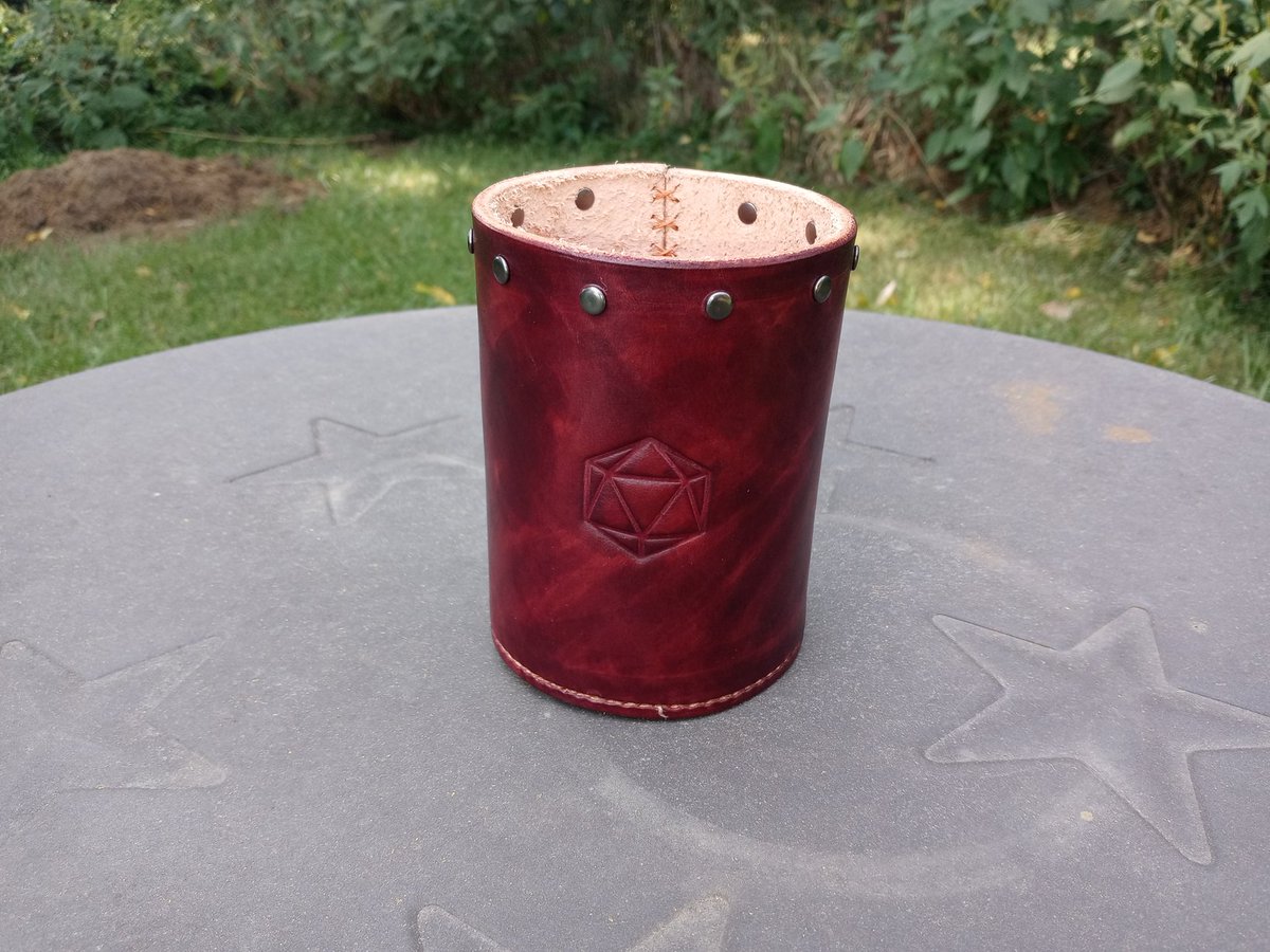 leatherarcana's tweet photo. Does anyone like Dice Cups? #DnD #dungeonsanddragons https://t.co/rxi3HoEYVs
