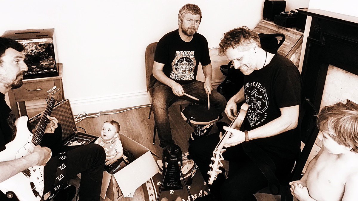 Rehearsing with the kids before yesterday’s incredible Crapfest 2021. What a night! So many good bands, it was beautiful to witness. A stellar job from the @wearecrapsons duo. Thank you x