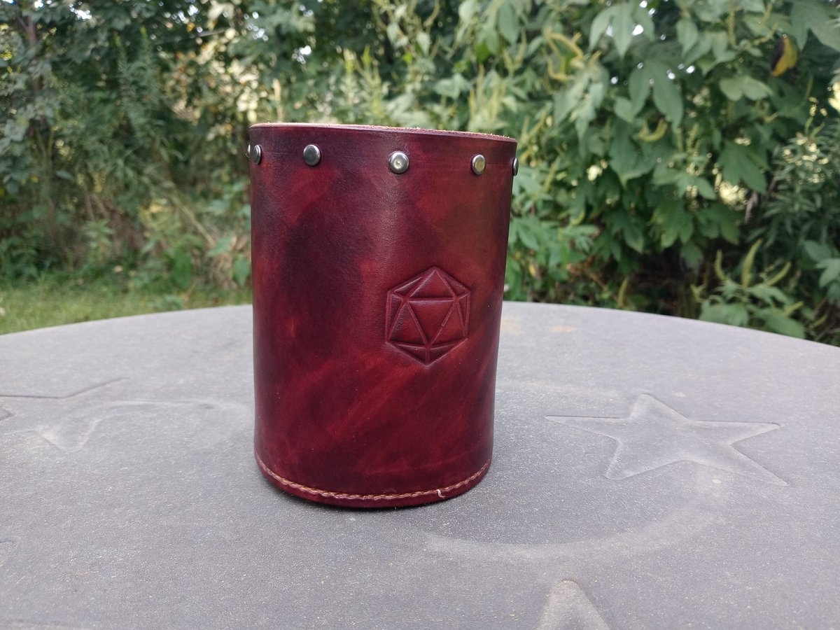 leatherarcana's tweet photo. Does anyone like Dice Cups? #DnD #dungeonsanddragons https://t.co/rxi3HoEYVs