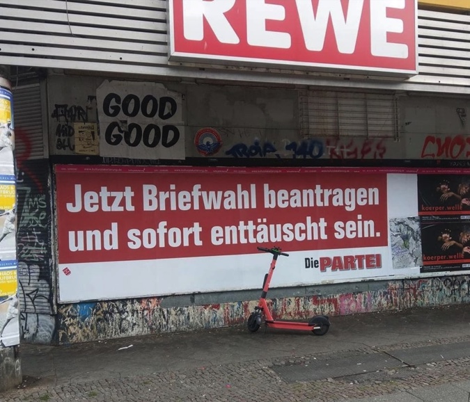 Bock auf Briefwahl? Die PARTEI hat traditionell einen BRIEFWAHLGENERATOR äh: generiert. 
Mit 1 Klick Unterlagen anfordern, PARTEI wählen, und der Rest des dämlichen Wahlkampfs darf Ihnen am Arsch vorbeigehen: die-briefwahl.de 
Smiley!