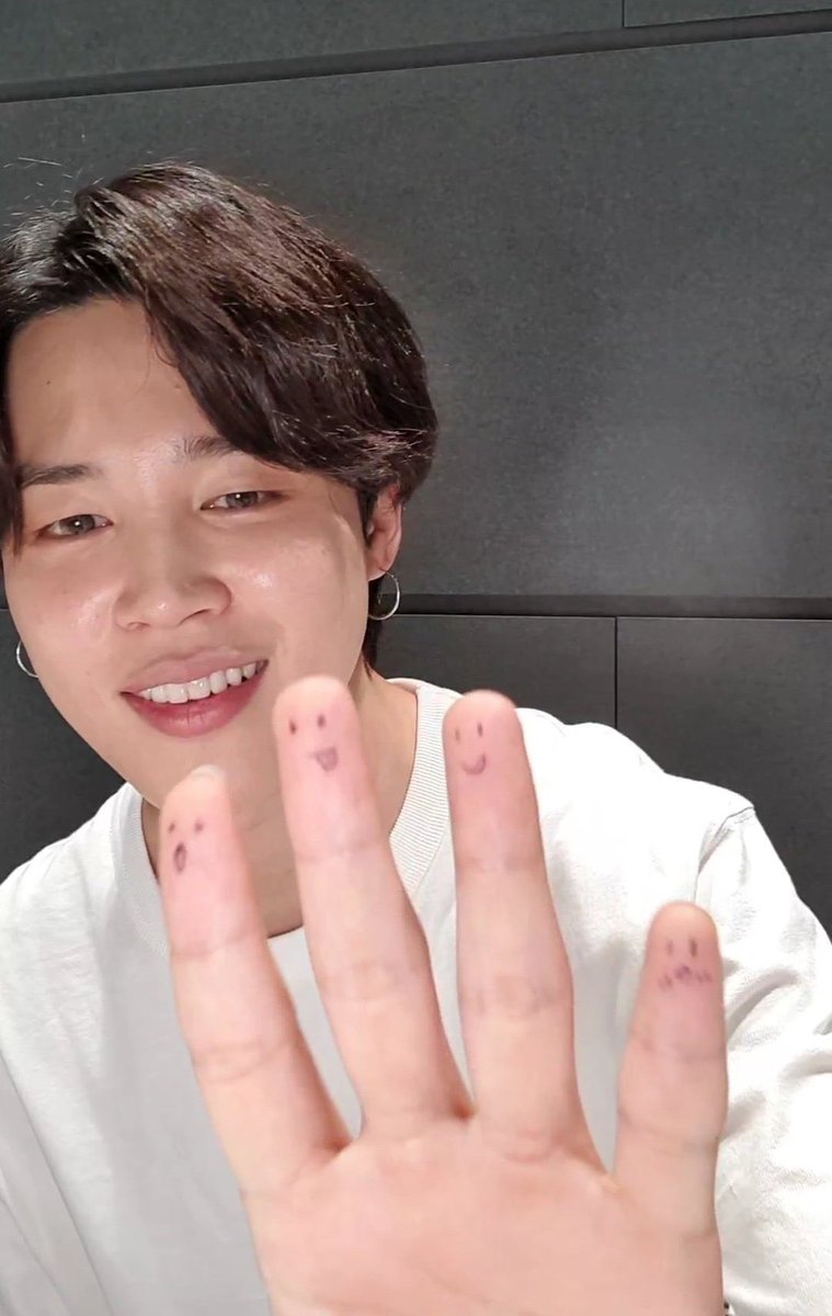 jikookheart's tweet photo. IM GONNA LOSE MY ENTIRE MIND I CANT https://t.co/h94GQzpnx8