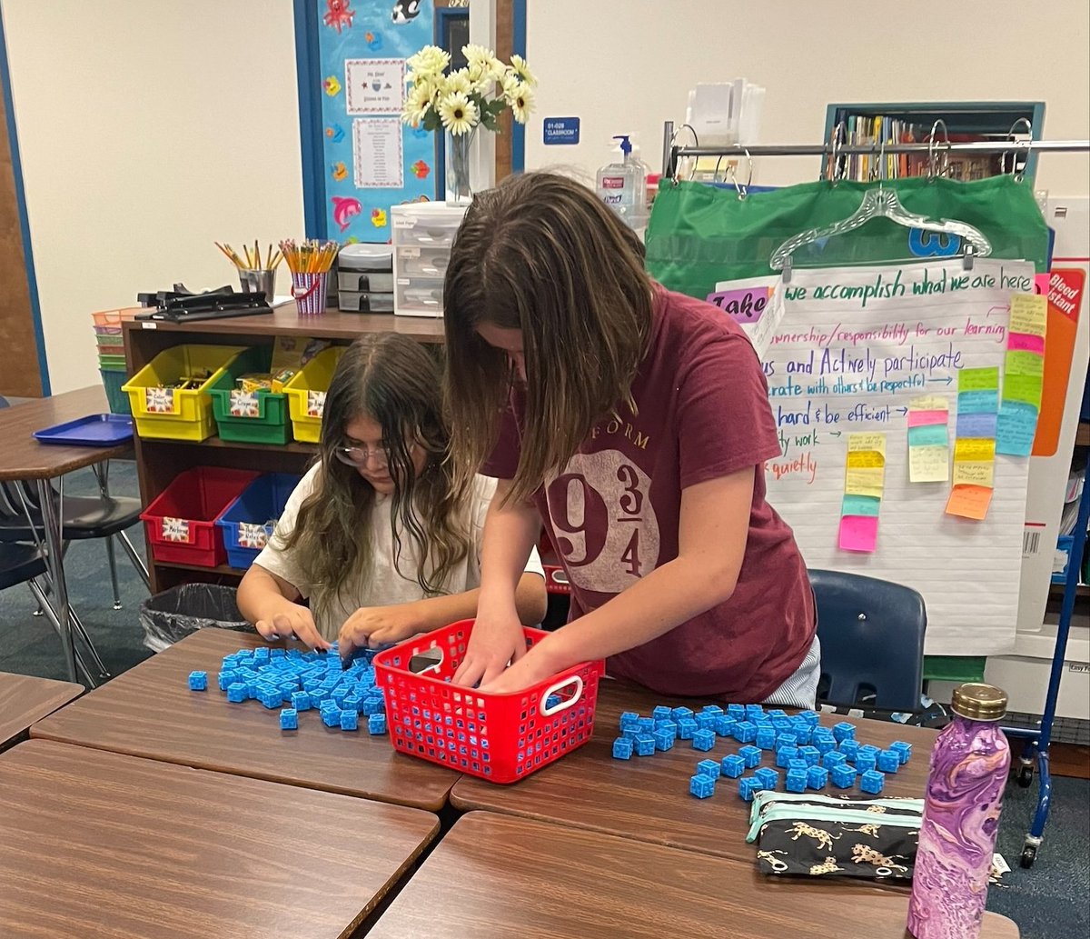 PCS_ElemMath's tweet image. Omnifix cubes are a FANTASTIC math tool for modeling volume. Check out these Bauder 5th graders in action during their recent math lesson.