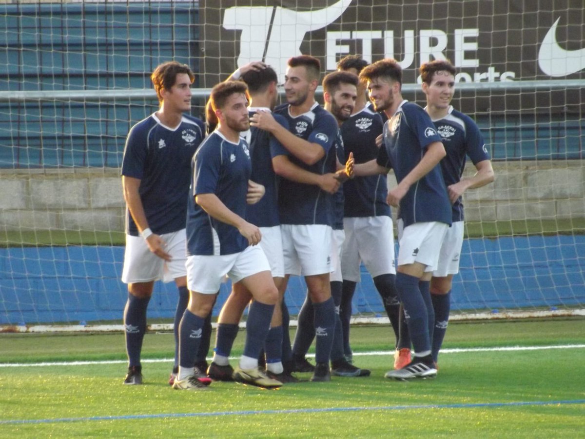 C.F. CRACKS tweet media