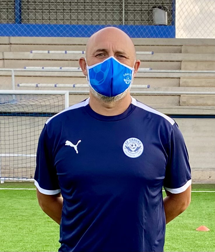 C.F. CRACKS tweet media