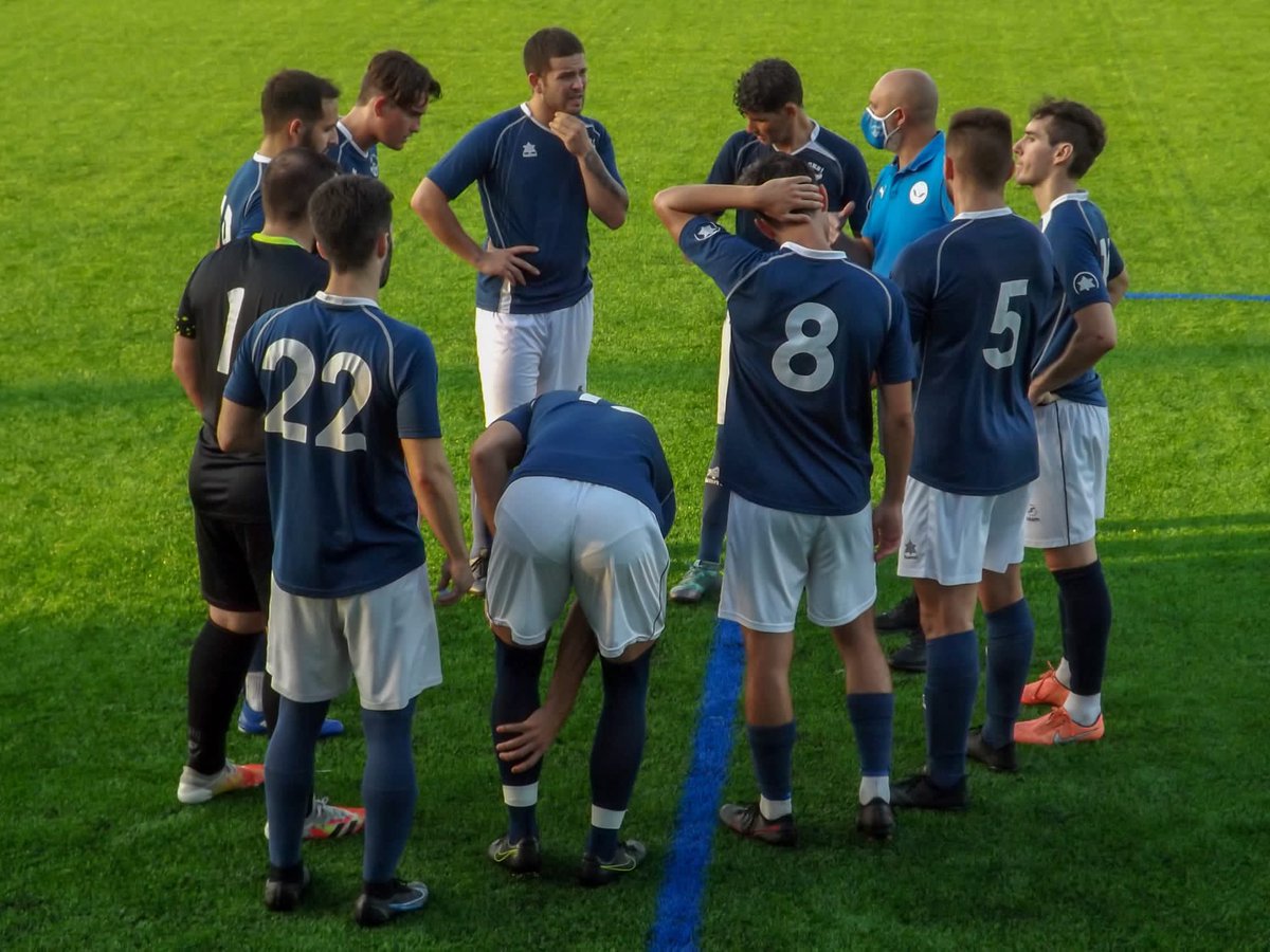El Amater <a href="/CFCRACKS/">C.F. CRACKS</a> ya tiene calendario de liga que comenzará el 18/19 de septiembre. Lo chicos de Luis Escudero, encuadrados en el grupo 3 de 1a reg., abrirán la temporada en casa frente al <a href="/Albuixechcf/">C.F. ALBUIXECH 🇪🇸</a> y la concluirán frente al @UDBETERA también en las instalaciones <a href="/CFCRACKS/">C.F. CRACKS</a>.