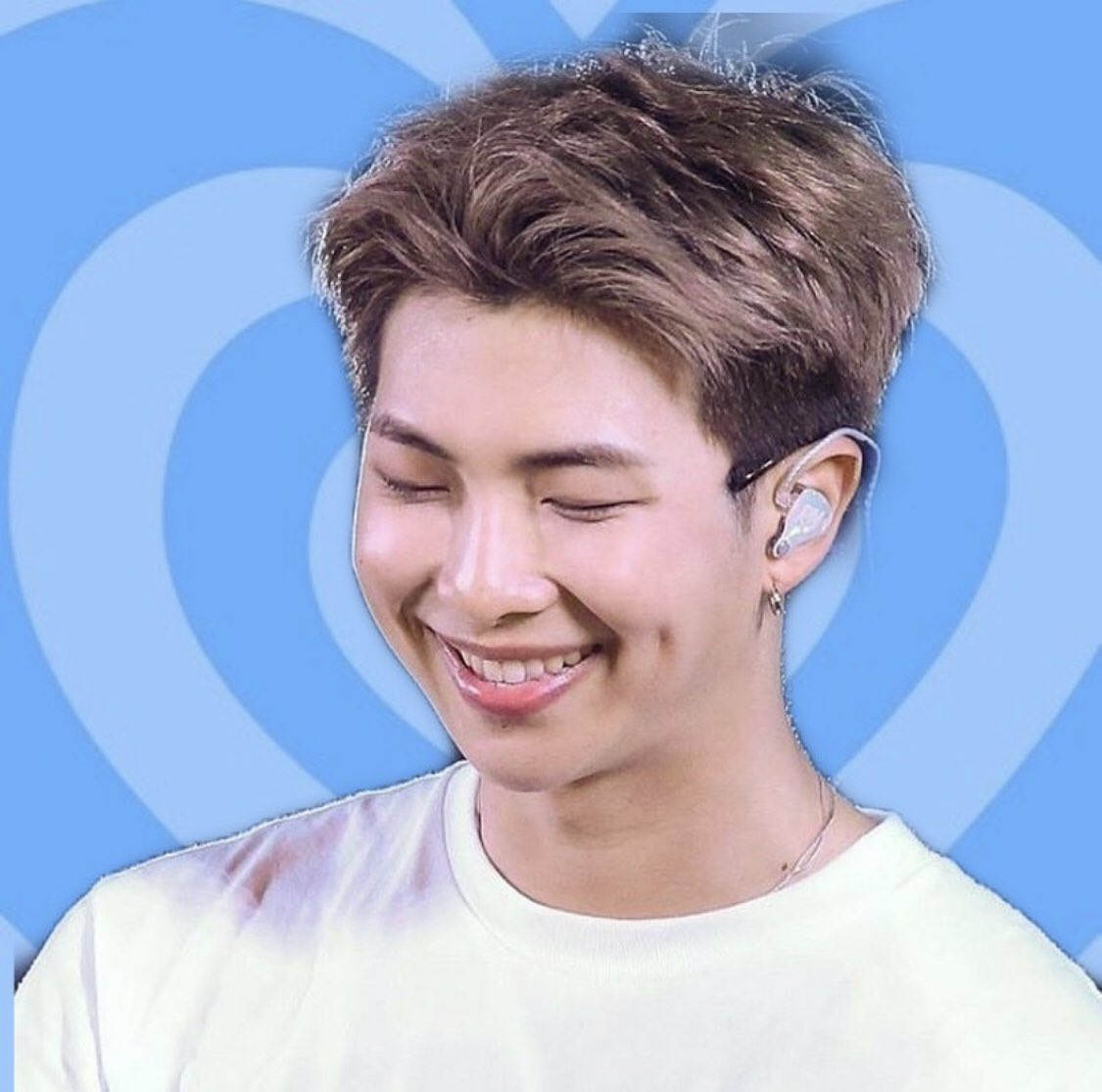 Army let’s all change our profile picture to purple on jungkook’s birthday and to blue on namjoon’s birthday 
We’re so exited 💜💞💙
And happy birthday to our golden maknee and our leader 
#birthday #3000DaysWithBTS #BTSJUNGKOOK #ARMY #BTSJUNGKOOK #JungkookBirthday #NAMJOON #BTS