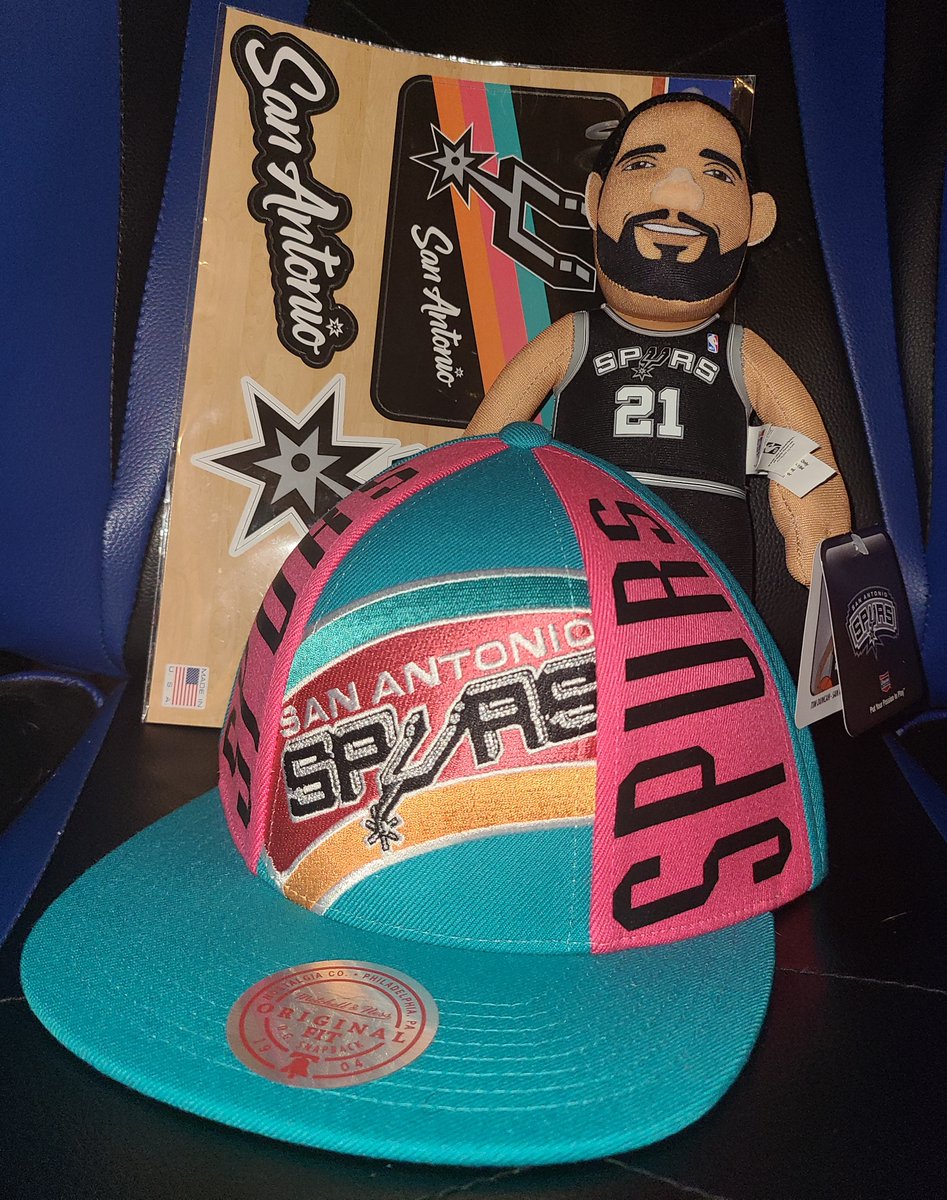 Josh810's tweet photo. To celebrate the RE-LAUNCH of my site, I'm doing a giveaway of this #Spurs prize pack on Sept. 24th! To enter, simply do all of the following:
- Retweet this
- Follow @Josh810 AND @SSpurned on Twitter

Good luck, everyone! #GoSpursGo https://t.co/KNtO1KtPCP