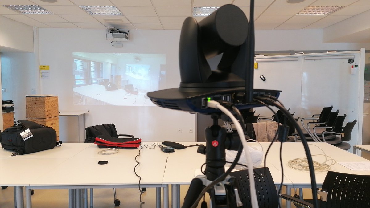 C'est la rentrée, avant de vous accueillir on teste cette semaine la malette Kast pour filmer et diffuser des cours, des conférences...