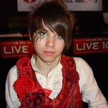 Today\s my meow meow\s birthday everyone say happy birthday ryan ross or else /lh 