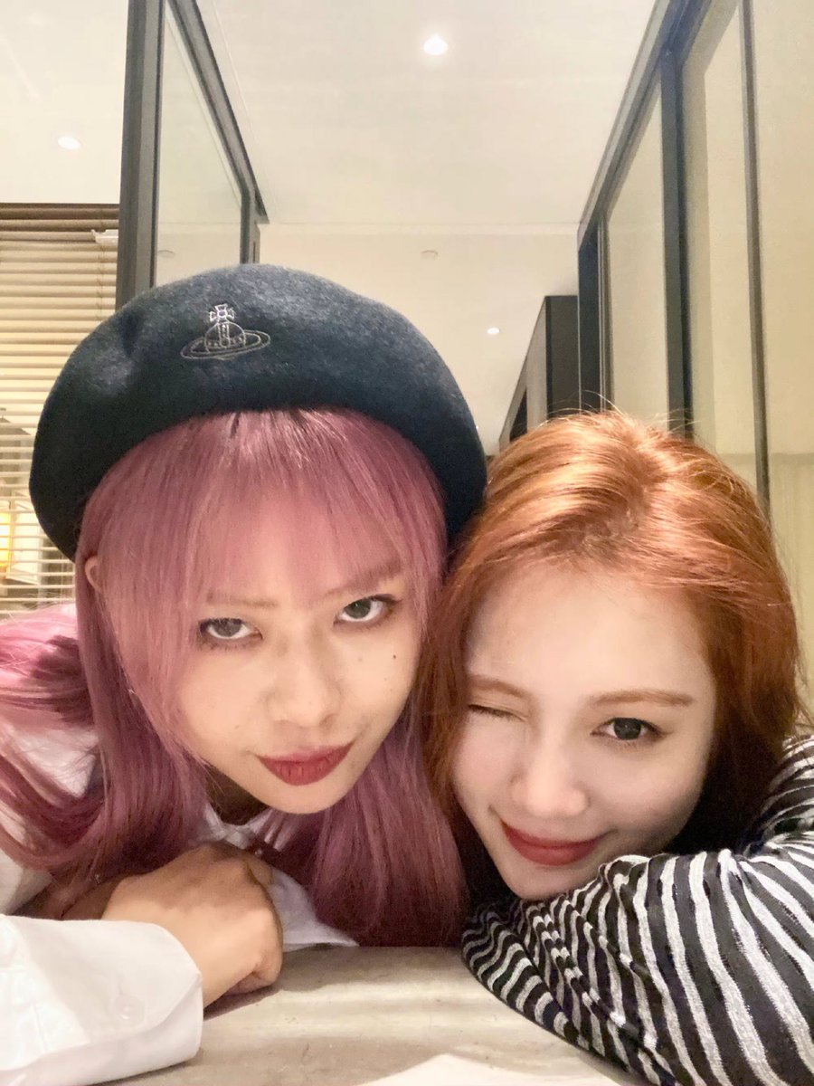 fuyaningd's tweet photo. Yaning be like: 😉
#fuyaning #yaningfu #yaning
#푸야닝 #符雅凝 #符雅凝yenny #푸야닝 #grilsplent999 #걸스플래닛999 #소녀대전 #TheGirlsSaga #globalaudition #OVER_OVER_OVER #Ment #엠넷 https://t.co/9pAYy3FM9H