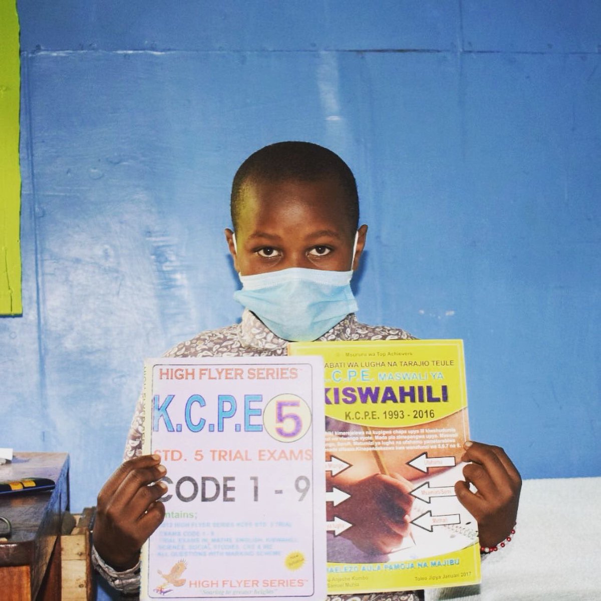Loah_Org's tweet photo. @textbookcentre , Once again thank you for your generous donations. Some of our candidate mentees have revision books for their upcoming exams.
#gratitude
#booksdrive
#sdg4 https://t.co/L5xutrjhi4