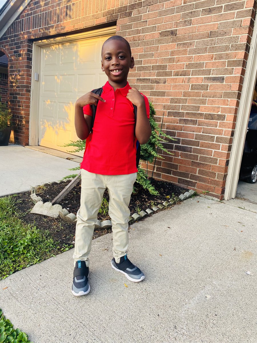 wise1teach's tweet photo. First day of 2nd grade! Praying for all the students and educators who are going back in the building. #BacktoSchool2021 #prayingforsafety #educatorsrock https://t.co/nDOUADqxrN