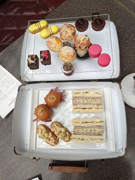 AfternoonTeaUK's tweet photo. New on the blog!
Staycation Afternoon Tea at St Pancras Brasserie and Champagne Bar by Searcys: https://t.co/68RluQWYrY
#UKation #AfternoonTea @SearcysLondon https://t.co/iIwEwJndjw