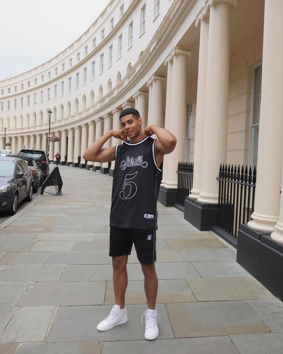 SikSilk's tweet photo. Bank Holiday uniform  👌

Tell us your plans below👇 https://t.co/RxyId7P3ue